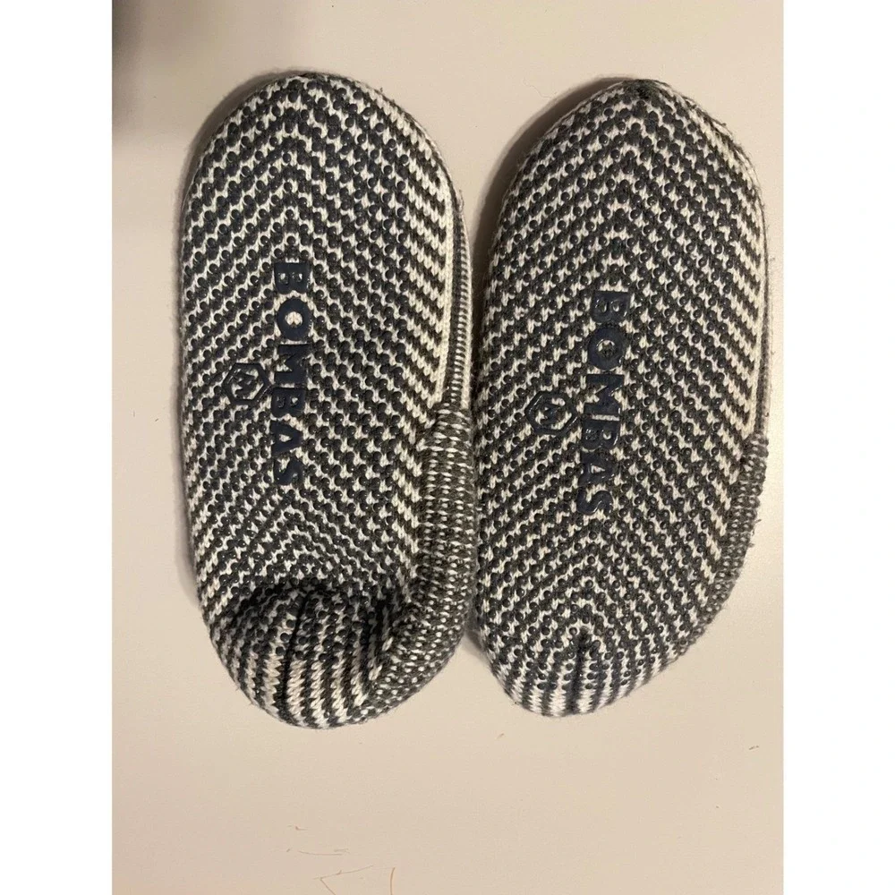 Bombas Gripper Slippers Mens Medium Gray White Excellent Striped Knit Loungewear